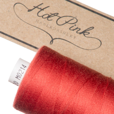 1000m Coates Polyester Moon Thread in Reds & Pinks 0214