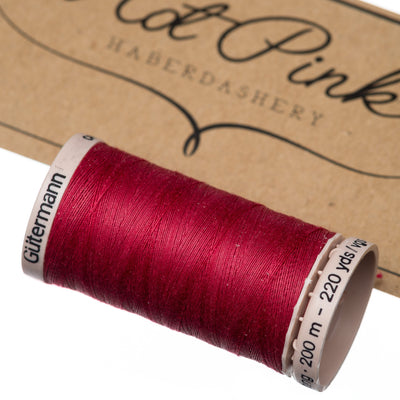 200m Gutermann Cotton Quilting Thread in Reds & Pinks 2453