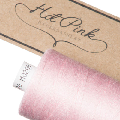 1000m Coates Polyester Moon Thread in Reds & Pinks 0209
