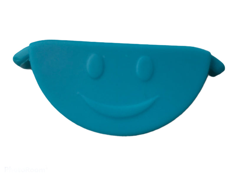 SewTasty smiley magnetic seam guide for a consistent seam width and straight stitching with smiley face in blue