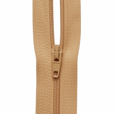 This lightweight nylon continuous zip is ideal for sleeping bags, bedding, cushions, bean bags, soft furnishing, clothing and haberdashery in gold